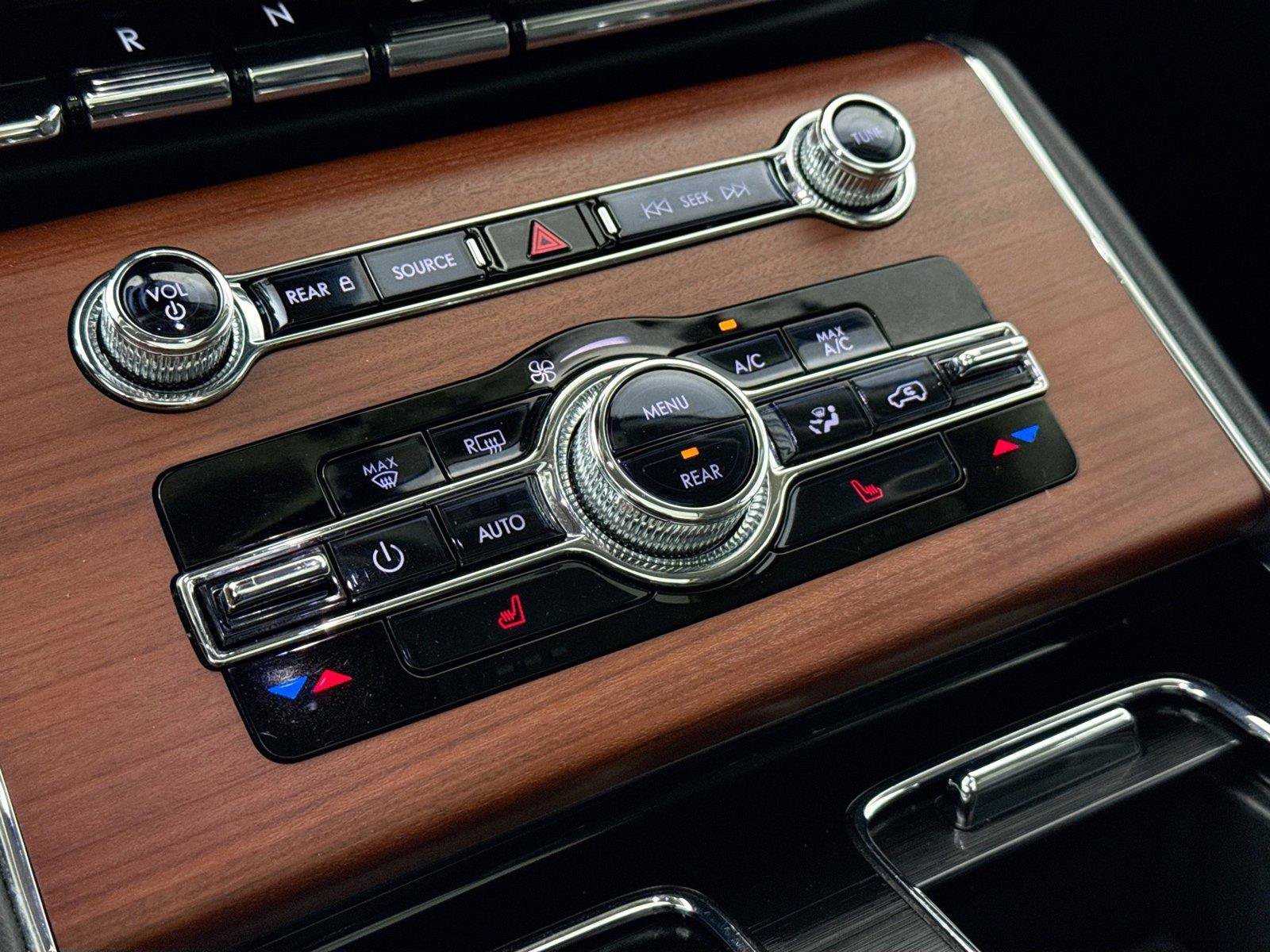 Used 2022 Lincoln Aviator Reserve AWD/4WD image 25
