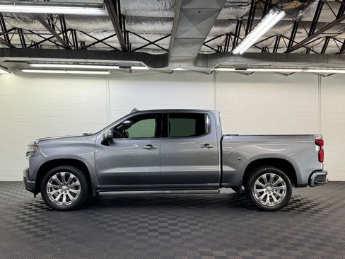 Used 2019 Chevrolet Silverado 1500 High Country w/ Technology Package image 3