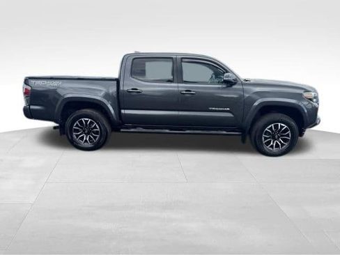 Used 2020 Toyota Tacoma TRD Sport w/ TRD Premium Sport Package AWD/4WD image 2