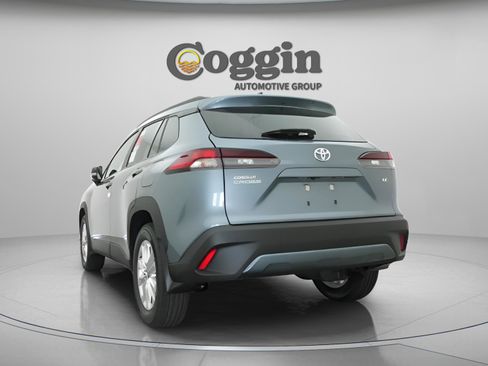 New 2026 Toyota Corolla Cross LE w/ Moonroof Package FWD image 12
