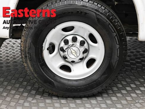 Used 2021 Chevrolet Express 3500 w/ Driver Convenience Package RWD image 27
