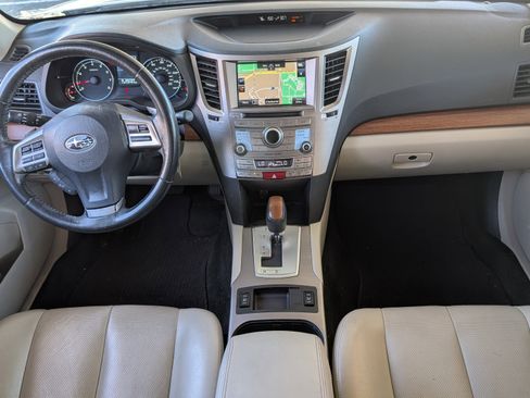 Used 2013 Subaru Outback 2.5i Limited AWD/4WD image 14