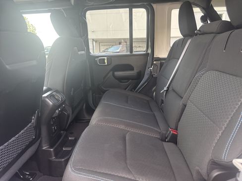 Used 2025 Jeep Wrangler Unlimited Rubicon 4xe AWD/4WD image 6
