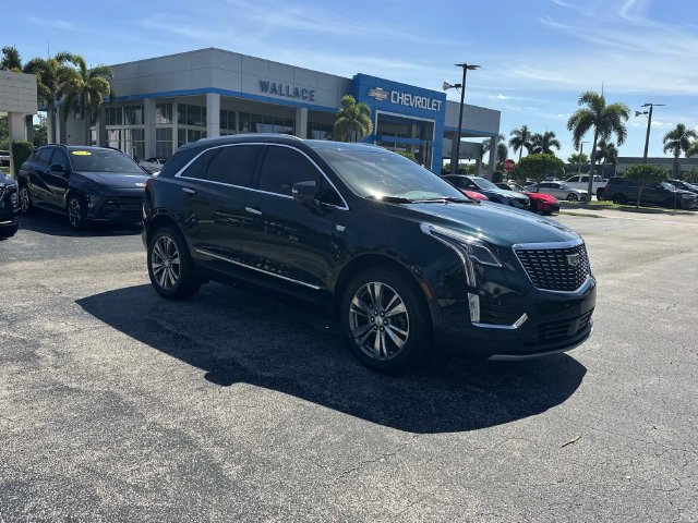 Used 2025 Cadillac XT5 Premium Luxury w/ Technology Package FWD image 1