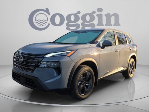 Used 2026 Nissan Rogue SV w/ Cold Weather Package FWD image 1