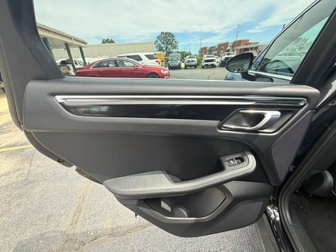 Used 2016 Porsche Macan S AWD/4WD image 10