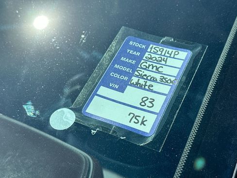 Used 2024 GMC Sierra 3500 Denali w/ Technology Package image 28