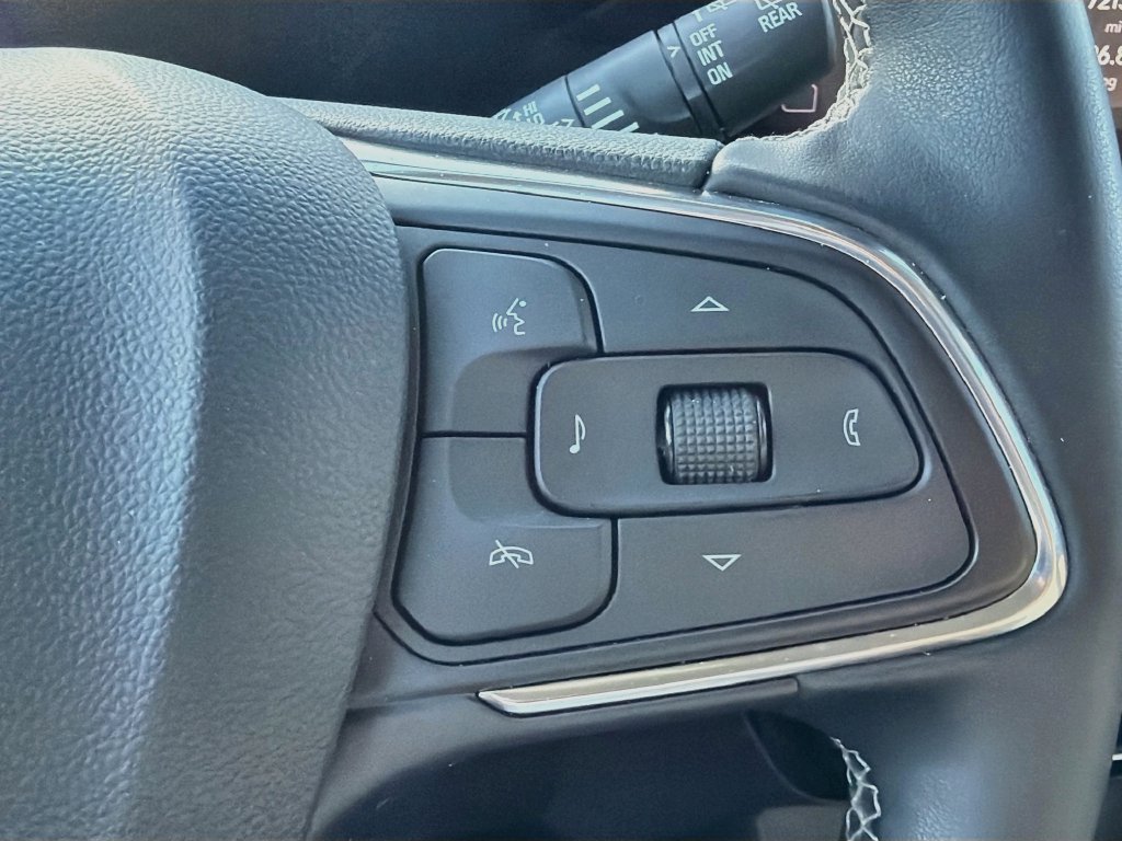 Used 2024 Buick Encore GX Avenir AWD/4WD image 35