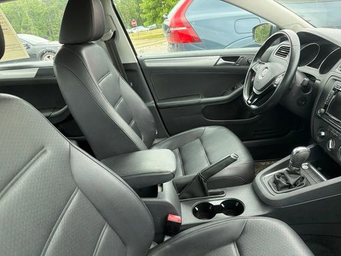 Used 2015 Volkswagen Jetta SE FWD image 23