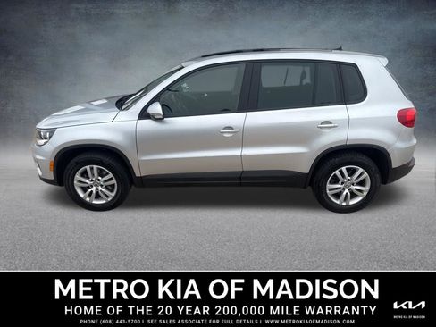 Used 2013 Volkswagen Tiguan S image 3