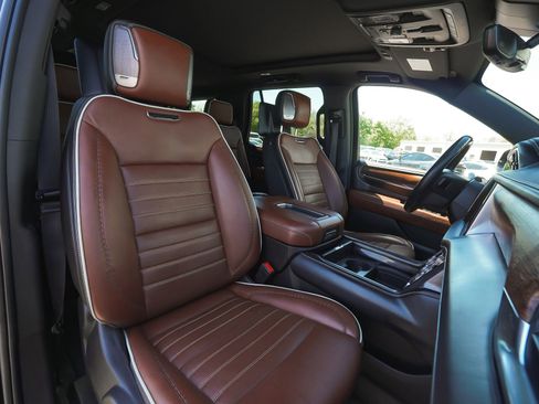 Used 2023 GMC Yukon Denali Ultimate AWD/4WD image 46