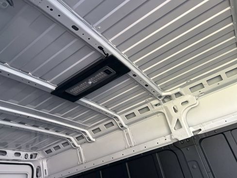 Used 2025 RAM ProMaster 2500 w/ Convenience Group FWD image 29