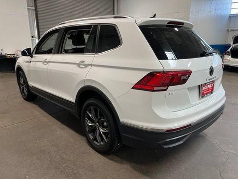 Used 2024 Volkswagen Tiguan SE FWD image 5