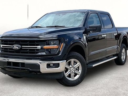Used 2025 Ford F150 XLT w/ Equipment Group 301A Standard AWD/4WD image 12