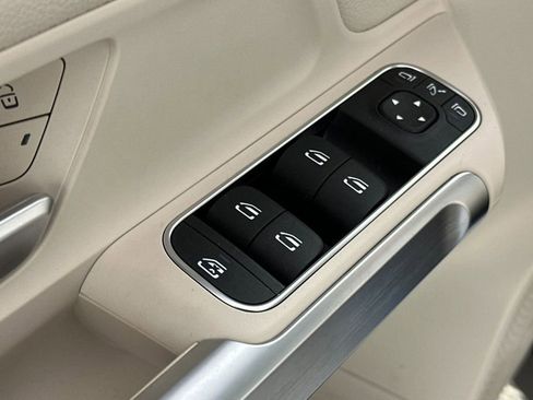 Certified 2025 Mercedes-Benz EQB 250+ image 15