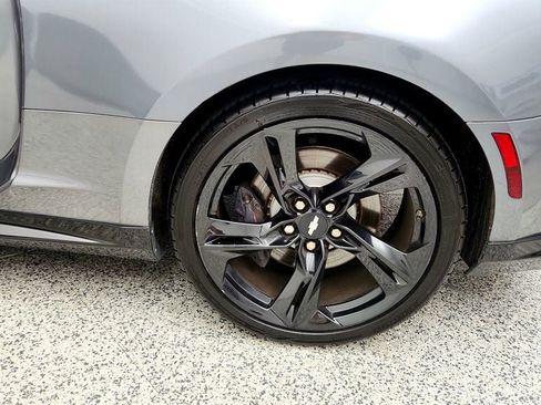 Used 2019 Chevrolet Camaro SS w/ LPO, Ground Effects Package RWD image 9