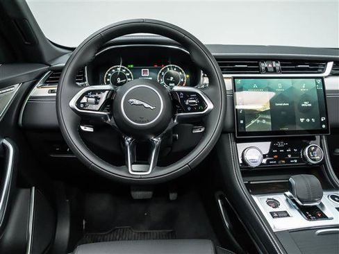 New 2025 Jaguar F-PACE R-Dynamic S AWD/4WD image 20