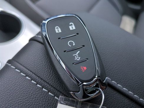 New 2025 Chevrolet Blazer LT w/ Convenience Package image 28