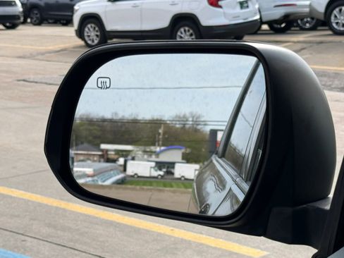 Used 2012 Toyota Sienna XLE image 40