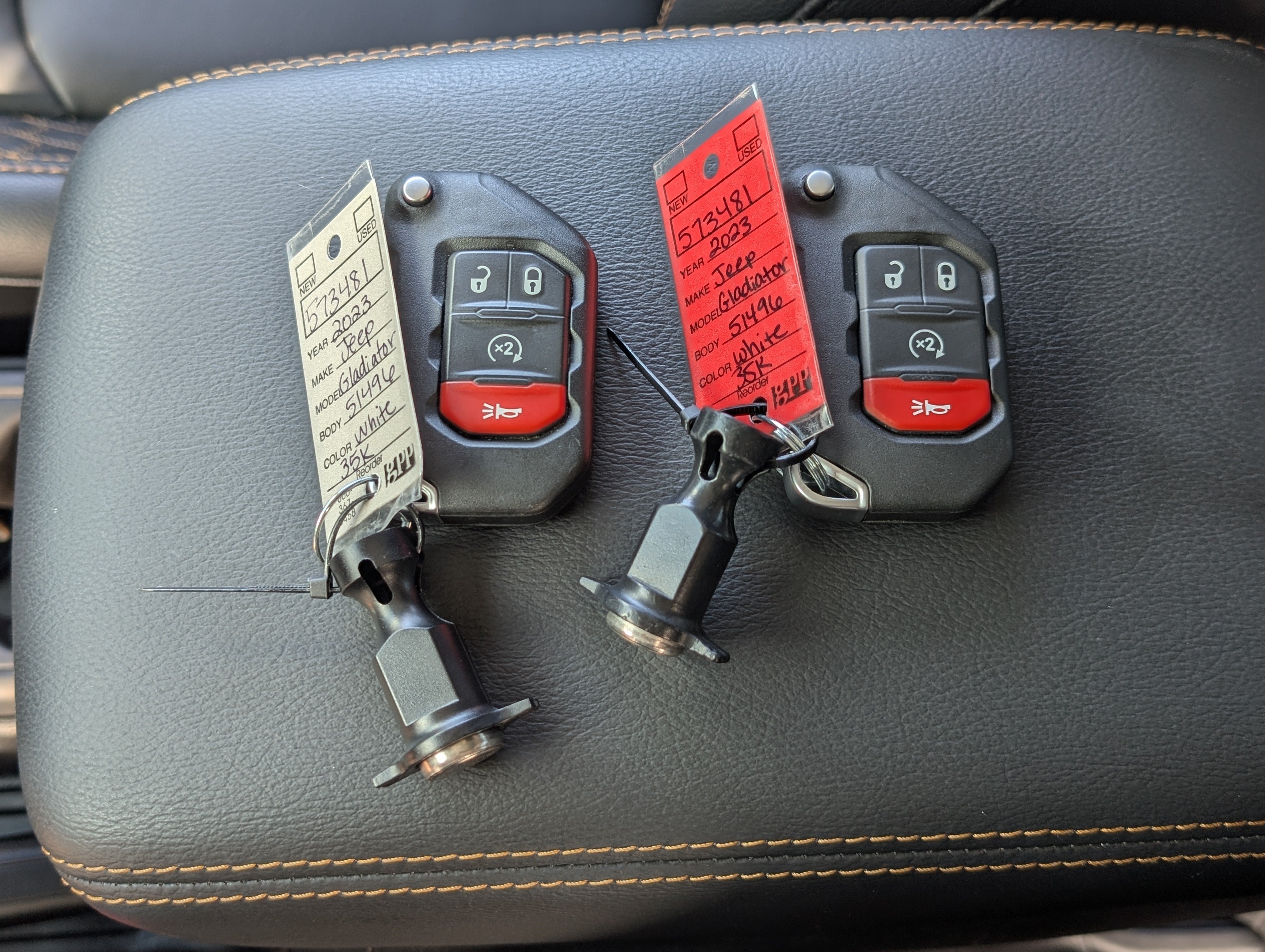 Used 2023 Jeep Gladiator Overland AWD/4WD image 35