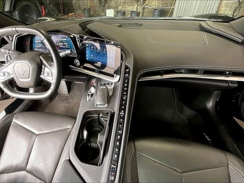 Used 2024 Chevrolet Corvette Stingray Preferred Conv w/ Battery Protection Package RWD image 10