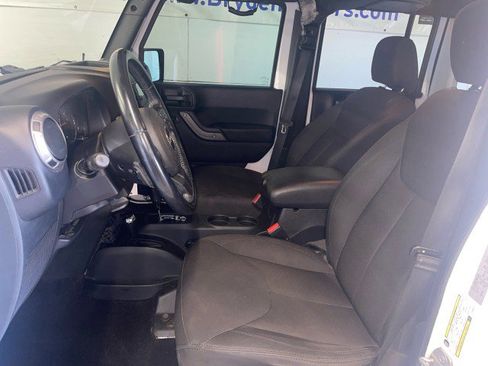 Used 2018 Jeep Wrangler Unlimited Sport S image 10