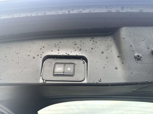 Used 2023 Nissan Rogue SL w/ SL Premium Package image 46