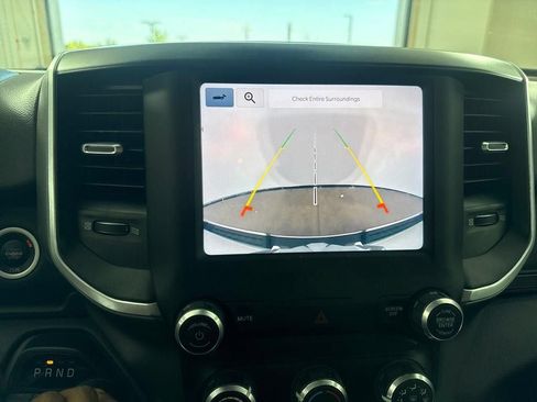 Used 2022 RAM 1500 Big Horn AWD/4WD image 37