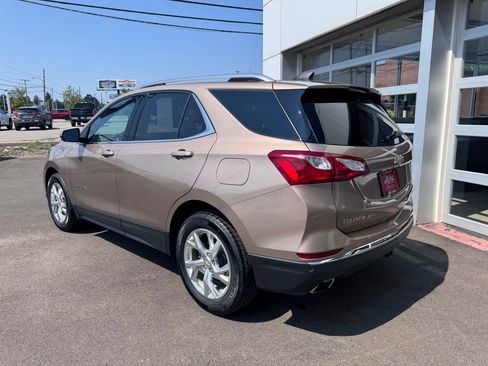 Used 2019 Chevrolet Equinox LT FWD image 4