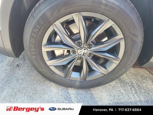 Used 2024 Volkswagen Tiguan SE w/ Panoramic Sunroof Package AWD/4WD image 23