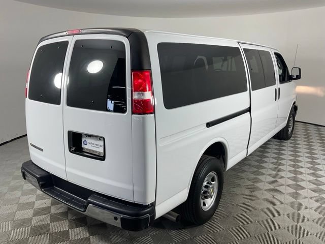 Used 2024 Chevrolet Express 3500 LT w/ LT Preferred Equipment Group RWD image 10