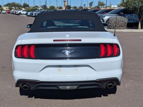 Used 2021 Ford Mustang Premium image 4