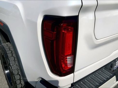 Used 2021 GMC Sierra 2500 Denali w/ Denali Ultimate Package AWD/4WD image 29