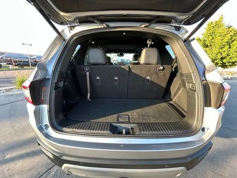 Used 2025 Honda Pilot TrailSport image 32