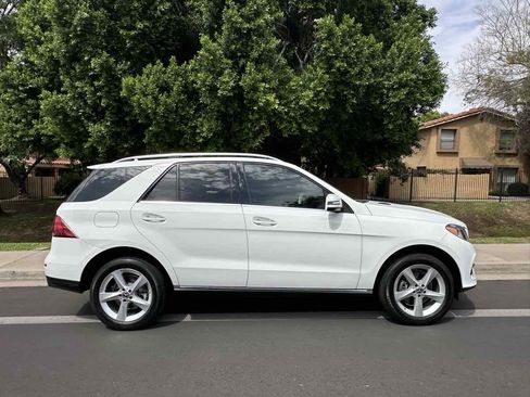 Used 2018 Mercedes-Benz GLE 350 w/ Premium 1 Package image 9