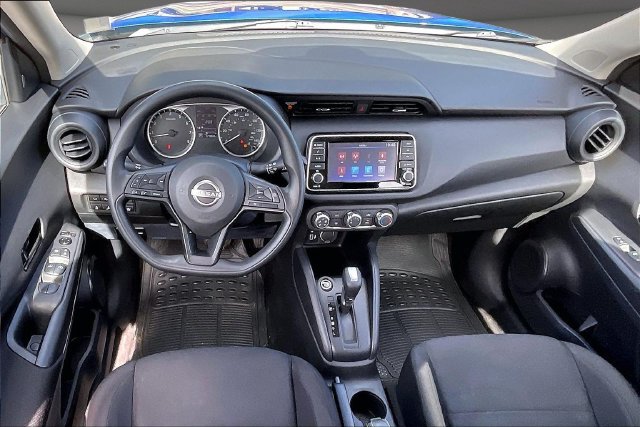 Used 2023 Nissan Kicks S FWD image 5
