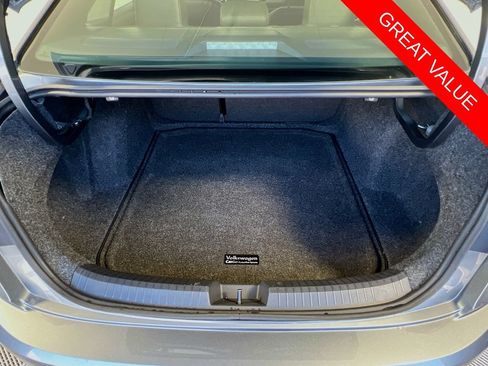 Used 2019 Volkswagen Jetta R-Line FWD image 25