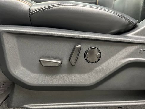 Used 2025 Ford Expedition Tremor AWD/4WD image 13