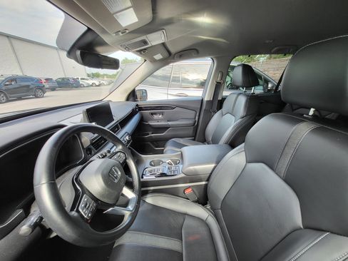 Used 2023 Honda Pilot EX-L image 10