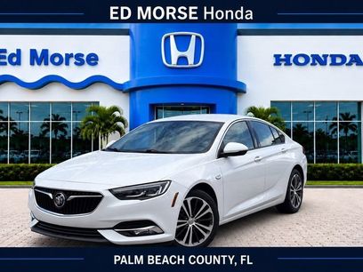Used 2019 Buick Regal Essence w/ Driver Confidence Package I