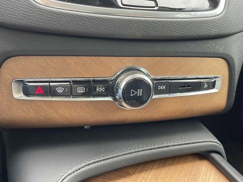 Used 2023 Volvo XC90 T8 Plus image 22