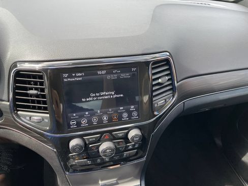 Certified 2022 Jeep Grand Cherokee Limited AWD/4WD image 18