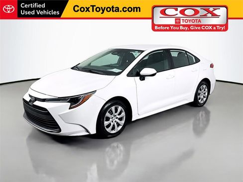 Used 2024 Toyota Corolla LE image 1