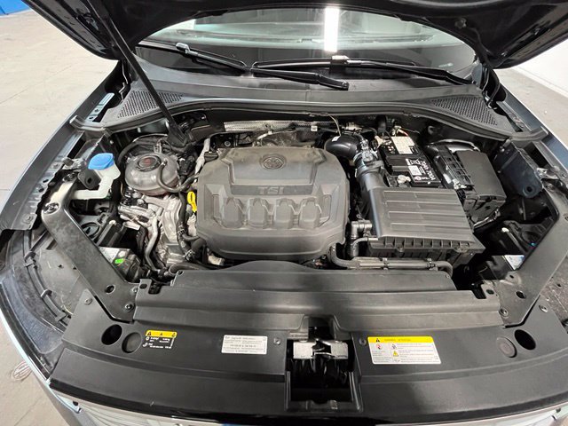 Used 2024 Volkswagen Tiguan SE AWD/4WD image 27