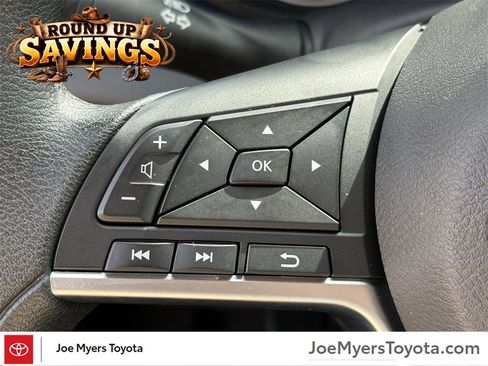 Used 2025 Nissan Versa SV image 23