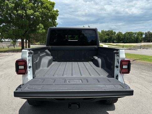 Used 2022 Jeep Gladiator Rubicon w/ LED Lighting Group AWD/4WD image 45
