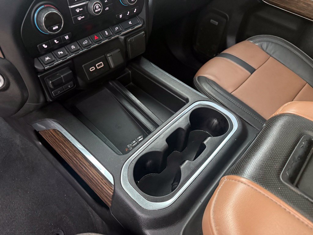 Used 2019 Chevrolet Silverado 1500 High Country w/ Technology Package AWD/4WD image 41