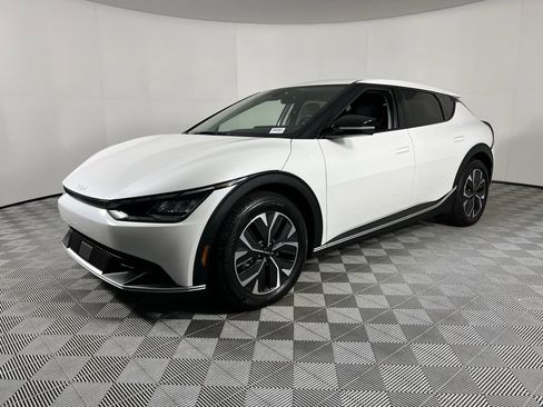 Used 2024 Kia EV6 Light image 3