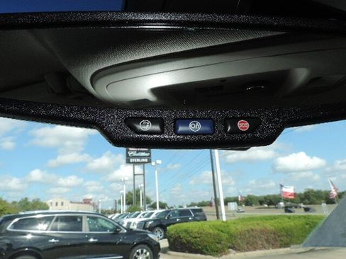 Used 2019 Chevrolet Suburban Premier image 27