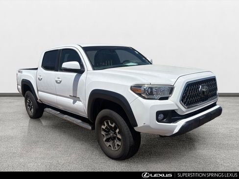 Used 2019 Toyota Tacoma TRD Off-Road RWD image 2